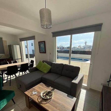 Cosy Apartment In Kato Paphos With Pool Access Buitenkant foto