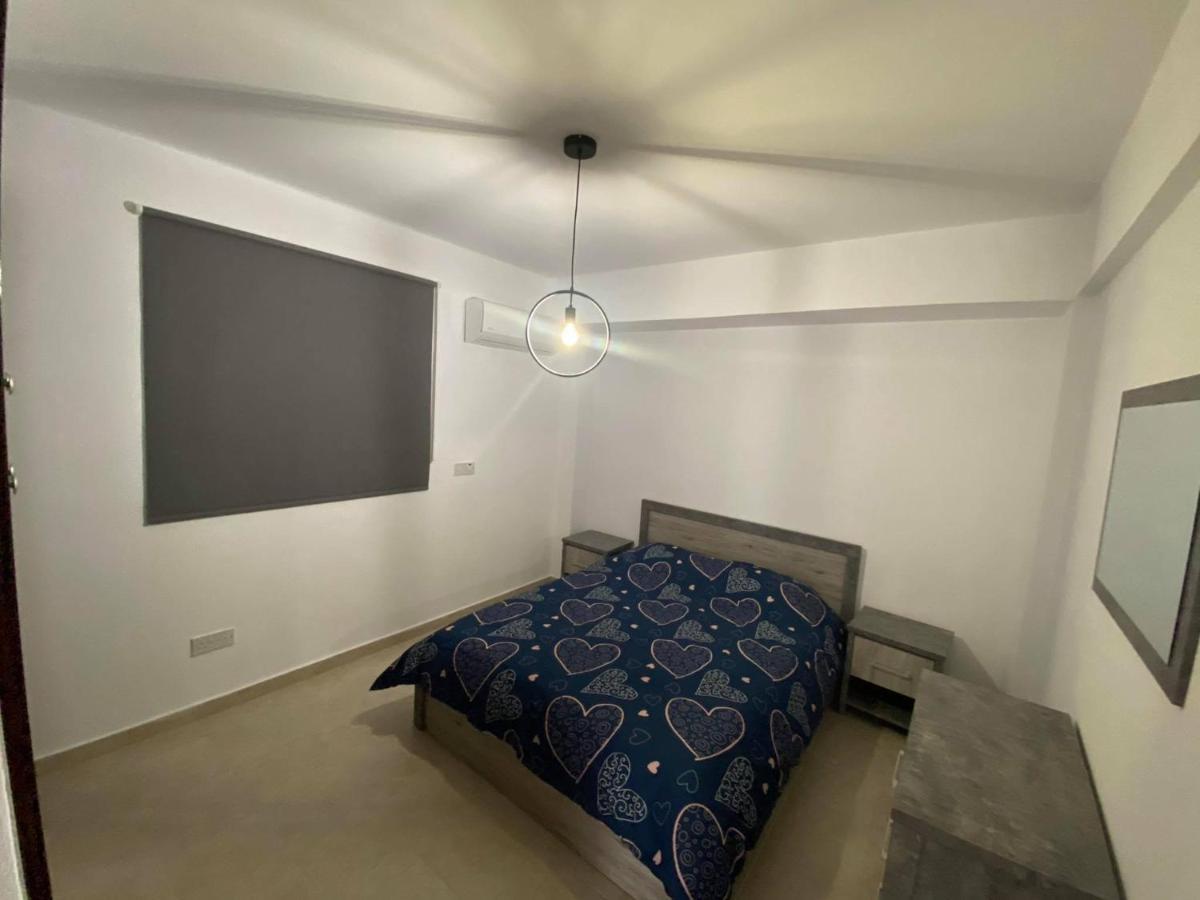 Cosy Apartment In Kato Paphos With Pool Access Buitenkant foto