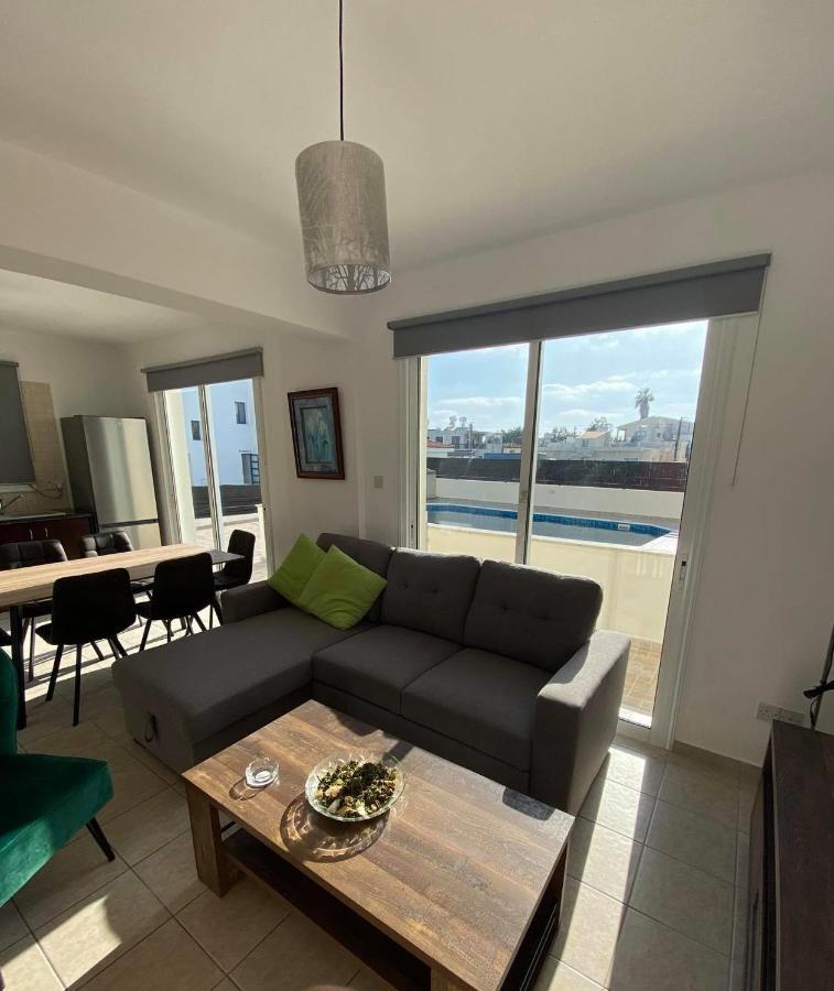 Cosy Apartment In Kato Paphos With Pool Access Buitenkant foto